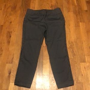 NEW YORK & COMPANY AWESOME STRIPE PANT